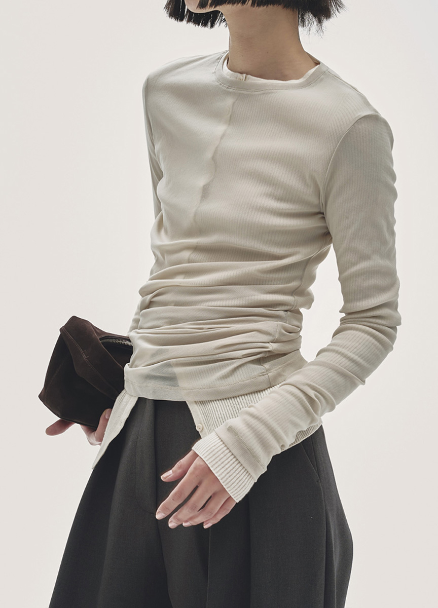 不規則剪裁下襬上衣